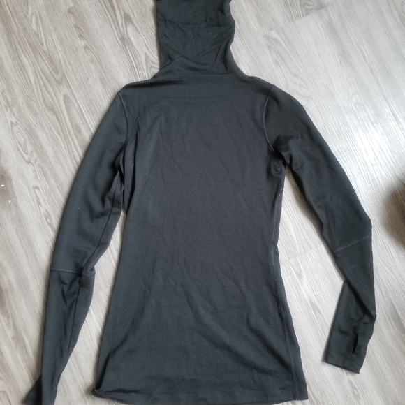 COPY DO NOT BUY - Lululemon black longsleeve shirt - Picture 4 of 9